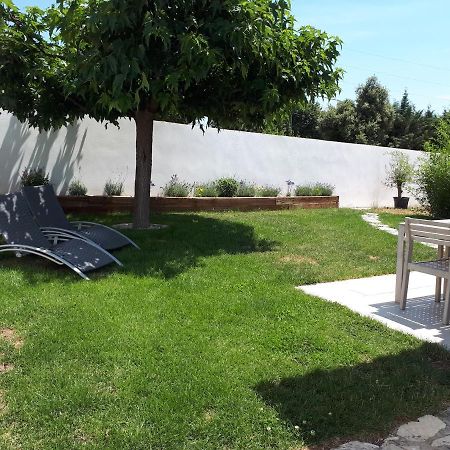 Вилла Vacances En Provence Verte Gareoult Экстерьер фото
