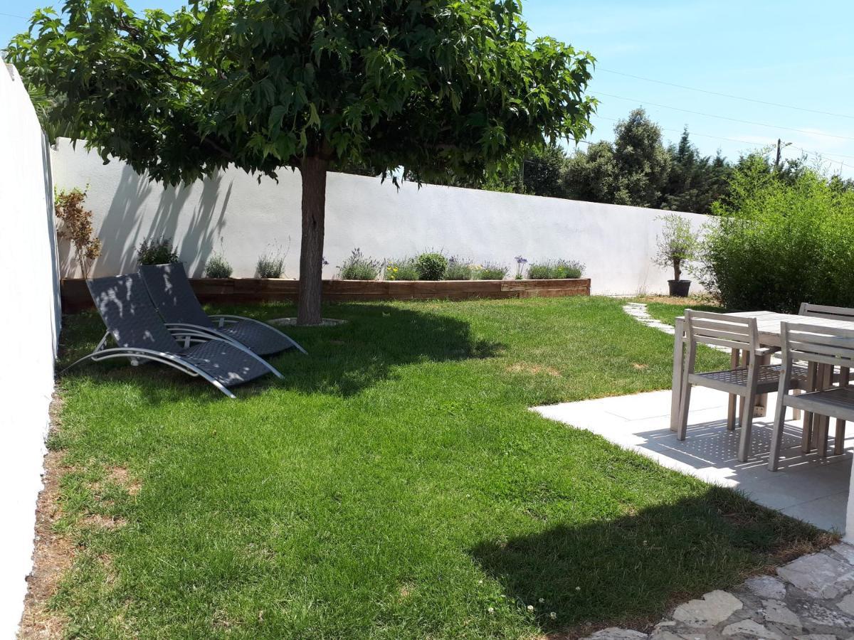 Вилла Vacances En Provence Verte Gareoult Экстерьер фото