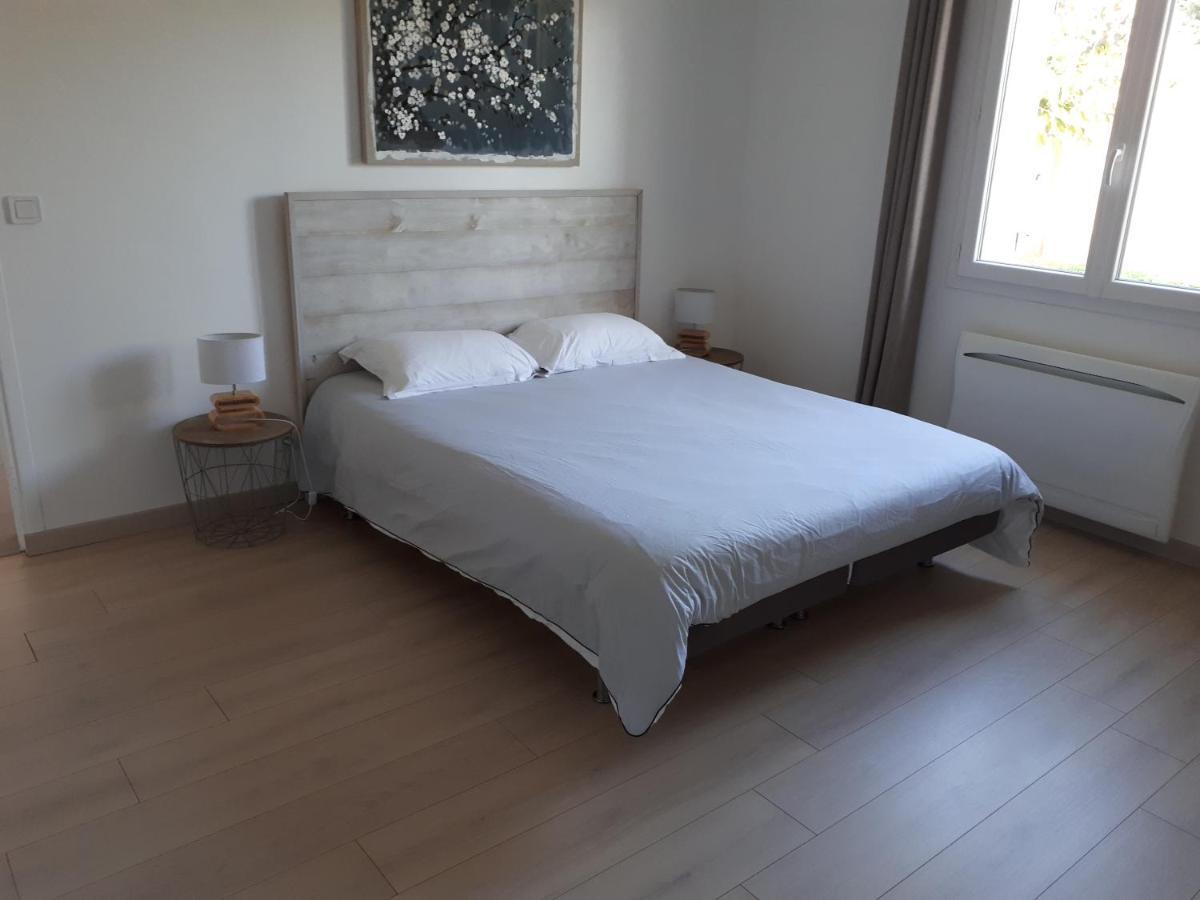 Вилла Vacances En Provence Verte Gareoult Экстерьер фото